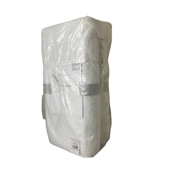 NEW Pottery Barn BABY Matelasse White Cotton Nursery Crib Skirt 16” Drop -28x52” - Picture 12 of 12